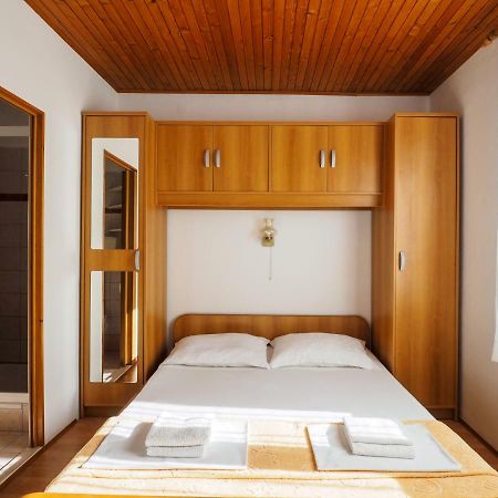 Cozy Studio With Private Terrace Barac Crikvenica Luaran gambar