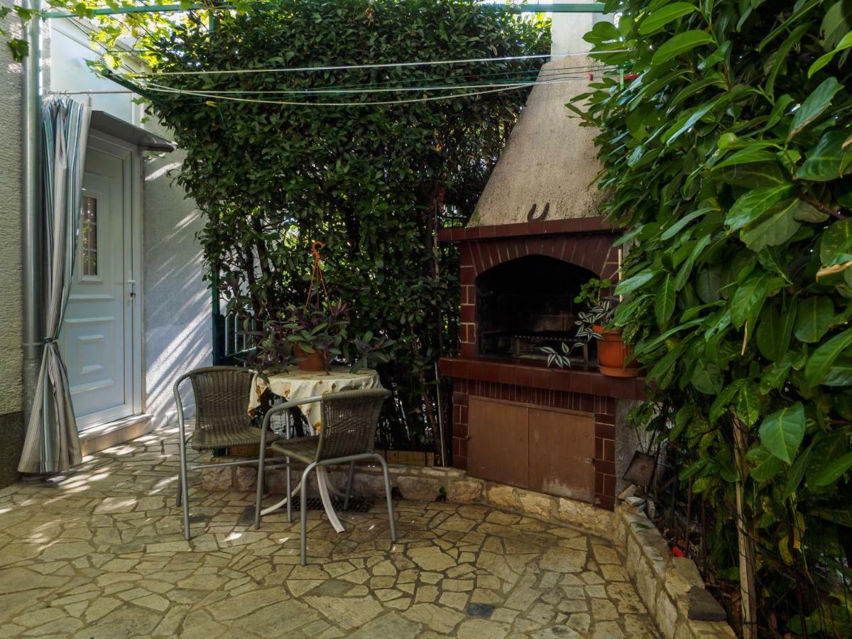 Cozy Studio With Private Terrace Barac Crikvenica Luaran gambar